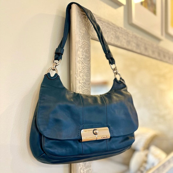 NWOT Coach Blue Leather Silver Hardware Purse Crossbody Shoulder Hangbag - Picture 3 of 6